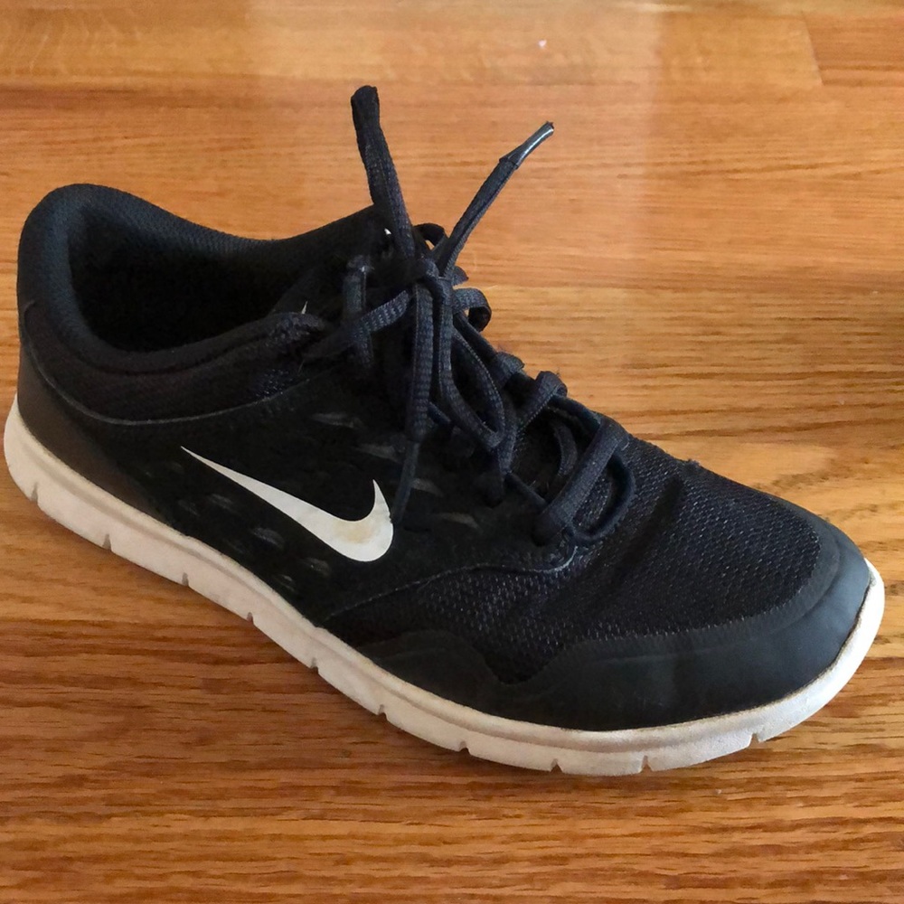 👟Black & White Nike Running Shoes👟